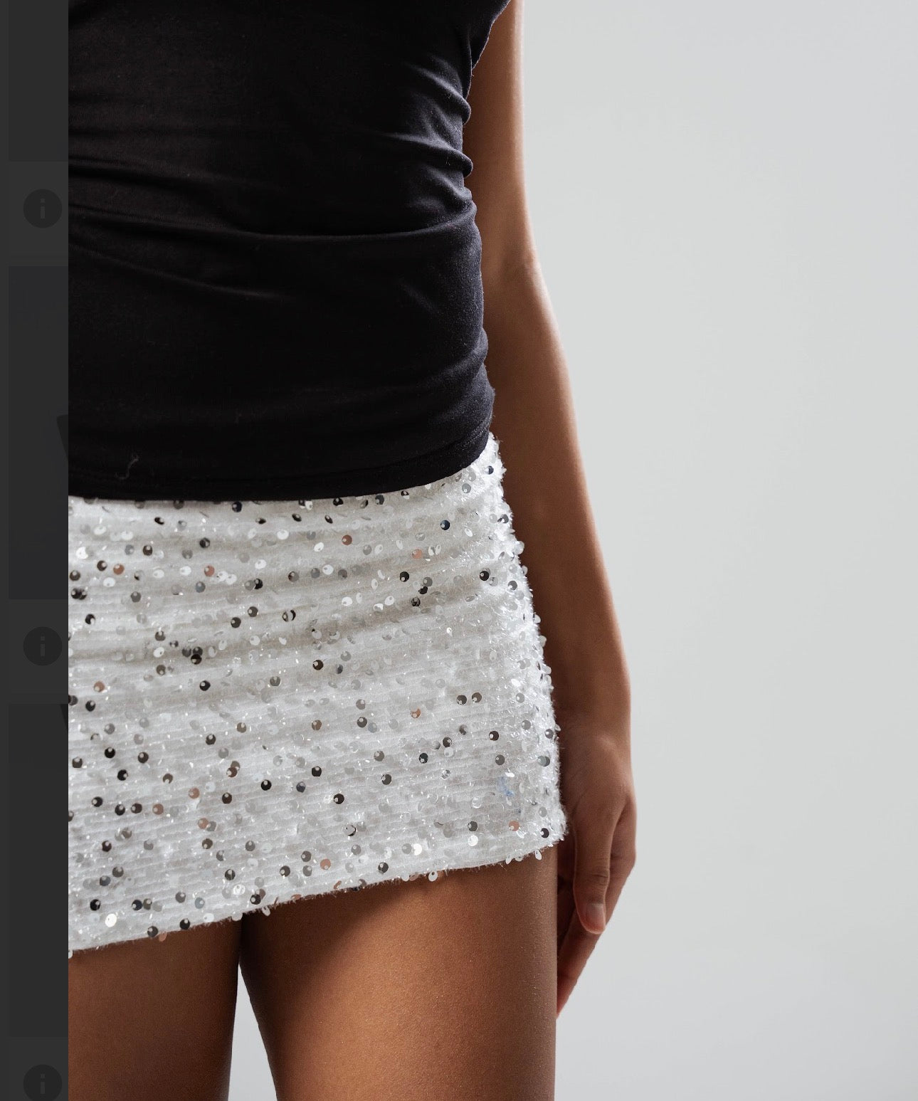 Akoya Pearla Mini Skirt